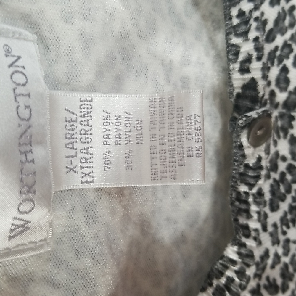 Worthington button down sweater - Picture 2 of 5